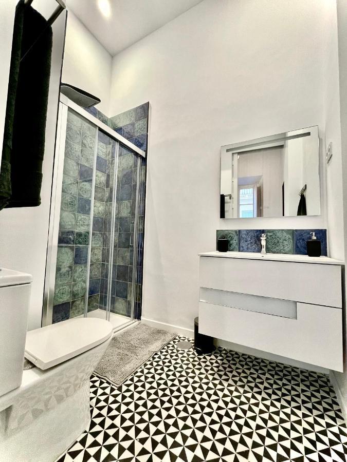 Puerta Azul 3 Bedroom Deluxe Apartment Malaga Bagian luar foto